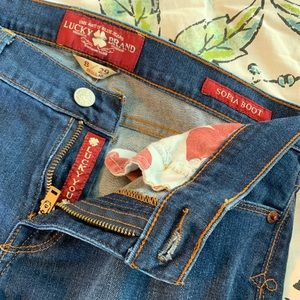 🍀Lucky Brand🍀 Sofia Boot Jeans (size 8/29R)